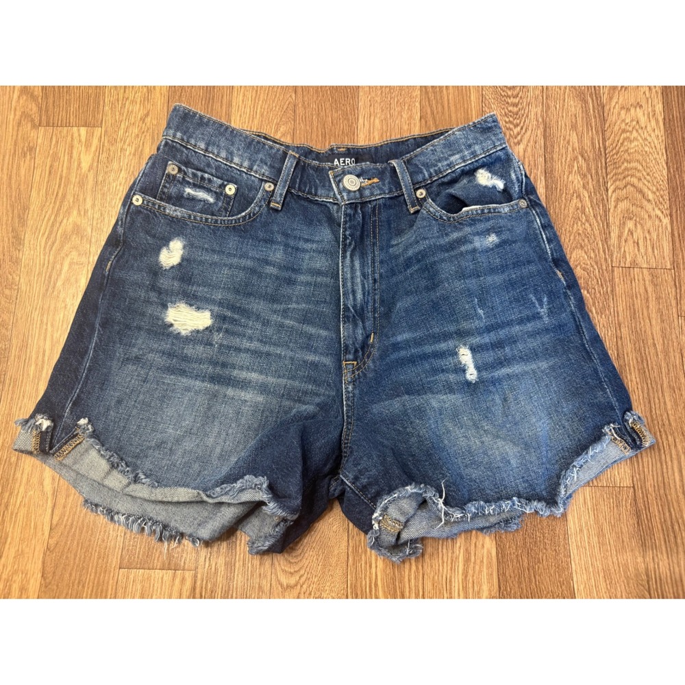 Aeropostale High Rise Curvy Mom Shorts‎ Medium Wash Distressed Denim Size 8 6616